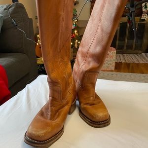 Frye tall boots light brown size 6.5 hardly worn